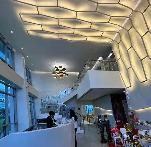Private W/ Balcony Near Batasan, Ateneo, Up, Diliman, The Residences At Commonwealth