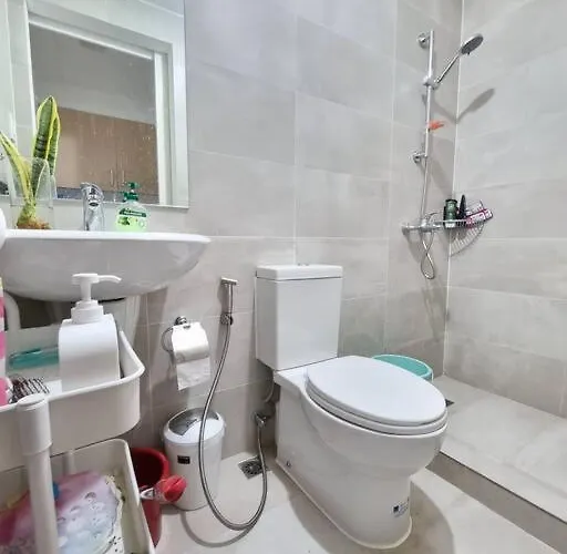 Private W/ Balcony Near Batasan, Ateneo, Up, Diliman, The Residences At Commonwealth