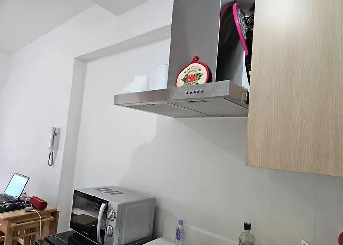 Apartamento Private W/ Balcony Near Batasan, Ateneo, Up, Diliman, The Residences At Commonwealth