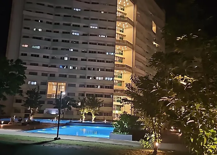 Private W/ Balcony Near Batasan, Ateneo, Up, Diliman, The Residences At Commonwealth * Manila