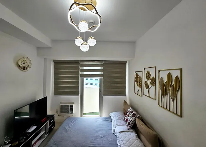Apartamento Private W/ Balcony Near Batasan, Ateneo, Up, Diliman, The Residences At Commonwealth *