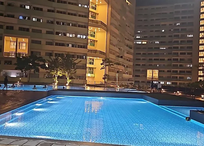 Private W/ Balcony Near Batasan, Ateneo, Up, Diliman, The Residences At Commonwealth