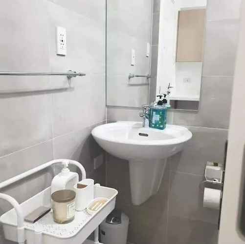 Private W/ Balcony Near Batasan, Ateneo, Up, Diliman, The Residences At Commonwealth Apartamento