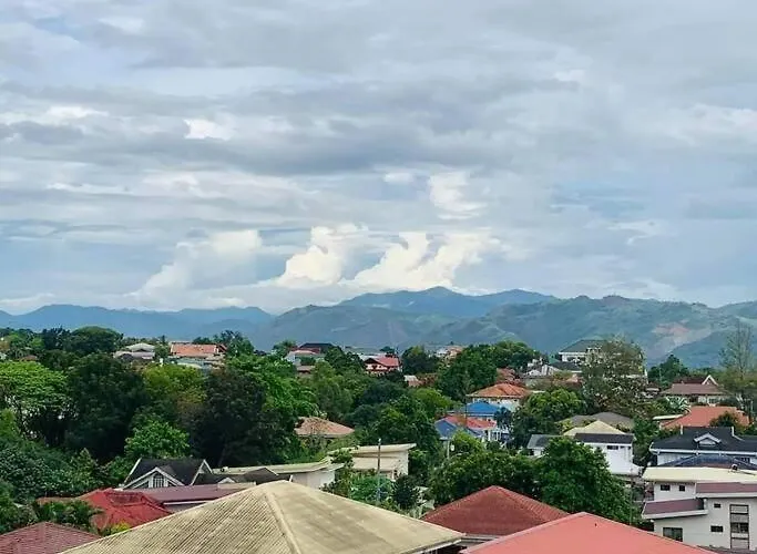 Private W/ Balcony Near Batasan, Ateneo, Up, Diliman, The Residences At Commonwealth * Manila
