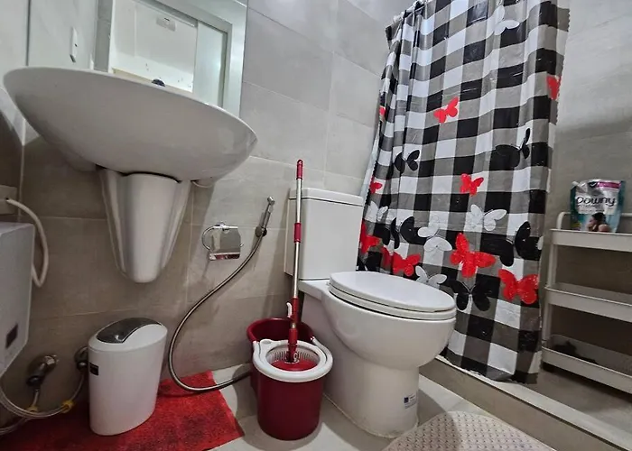Private W/ Balcony Near Batasan, Ateneo, Up, Diliman, The Residences At Commonwealth Apartamento Manila