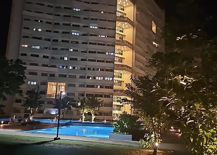 Apartamento Private W/ Balcony Near Batasan, Ateneo, Up, Diliman, The Residences At Commonwealth